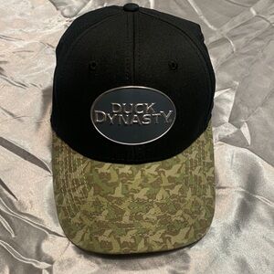 🌹 DUCK DYNASTY • Vintage Original A&E CAMOUFLAGE & Black Signature Baseball Hat